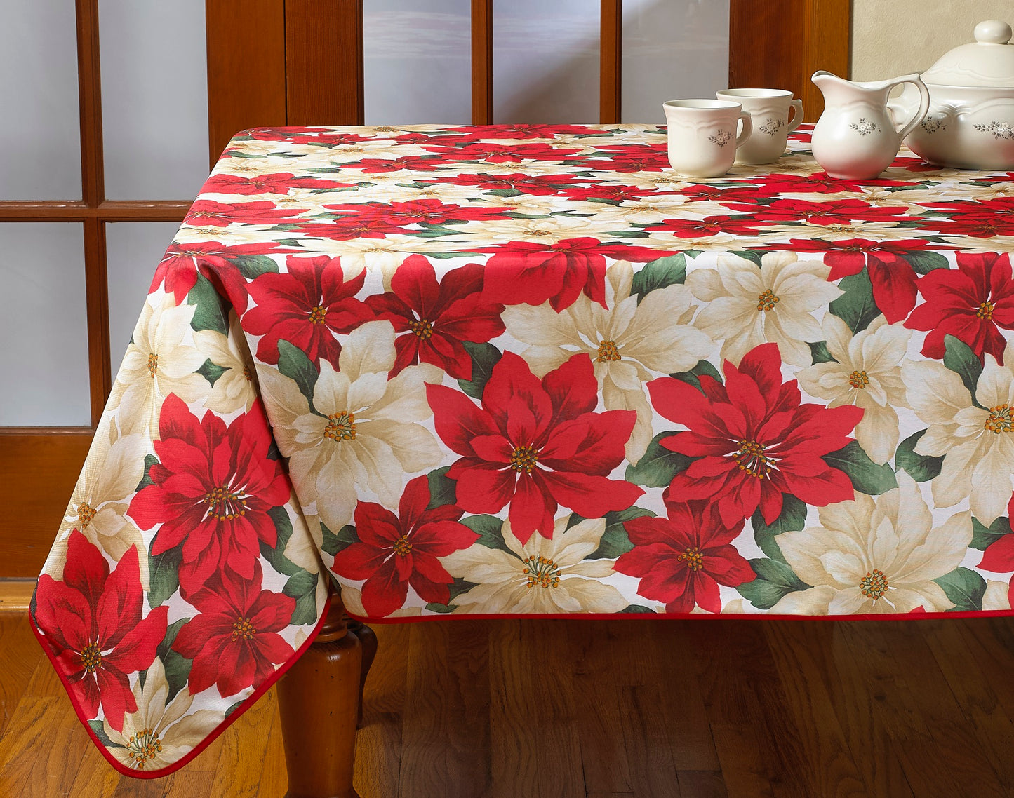 European Christmas PoinSettia Floral Tablecloths