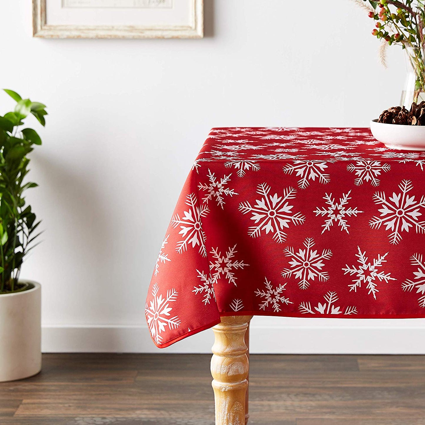 European Christmas Snowflakes Design Red Tablecloths