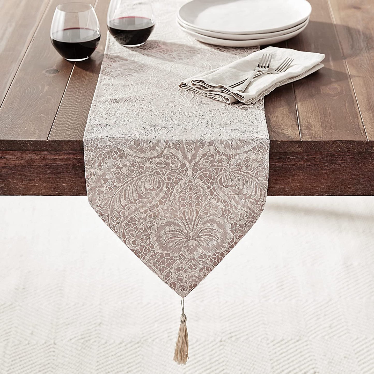 Pacifica Lace Look Damask Pattern Decorative Table Runner